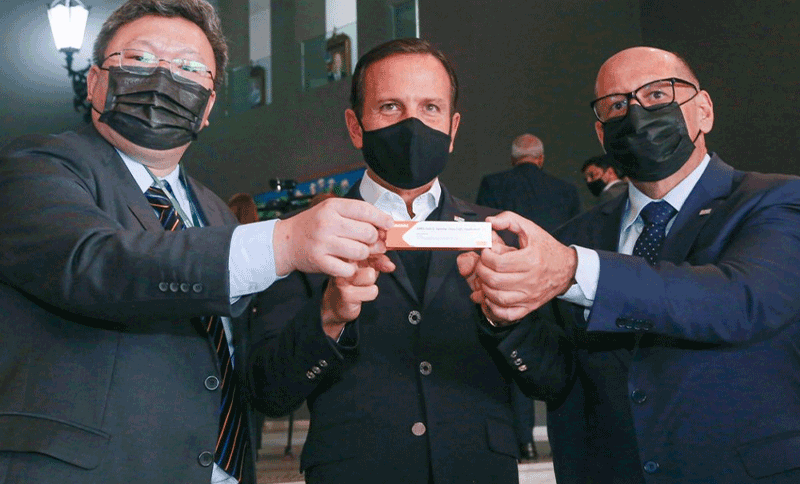 COVID-19: Estudo com 50 mil pessoas aponta segurança da vacina chinesa