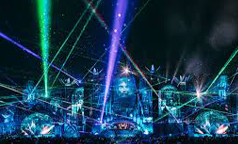 Melhores eventos online para curtir o Réveillon em casa