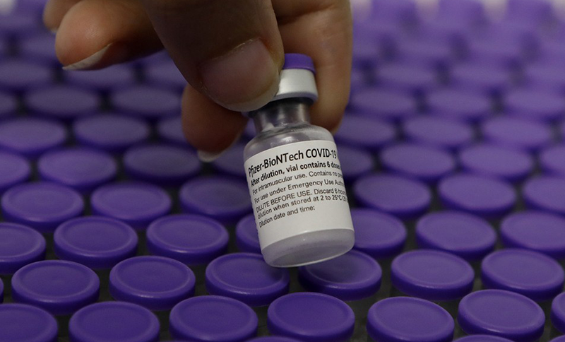 Niterói começa a vacinar contra a Covid adolescentes com comorbidades