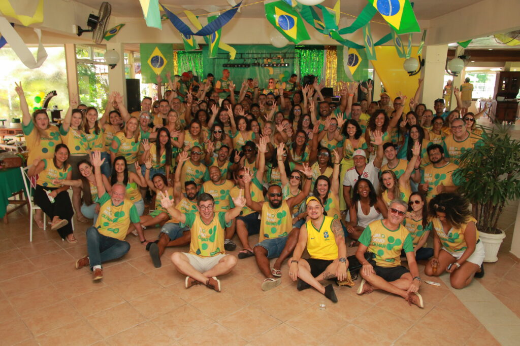 Festa de Confraternização da Federação Rio 2022 conta com 150 colaboradores em clima de Copa do Mundo 