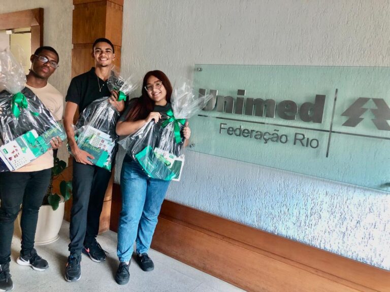 Federação Rio recebe três novos jovens aprendizes  