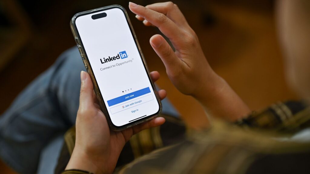 Dicas para ganhar destaque no perfil do LinkedIn 