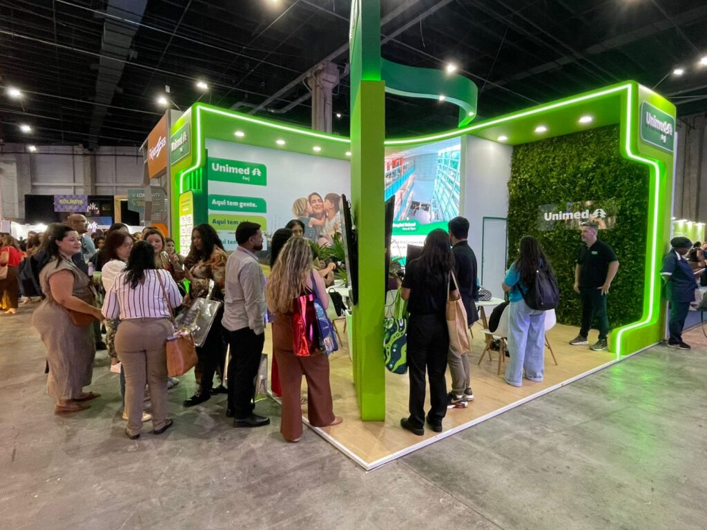 Unimed Ferj marca presença na FISWeek 2025 com espaço interativo voltado à inovação e parcerias estratégicas  